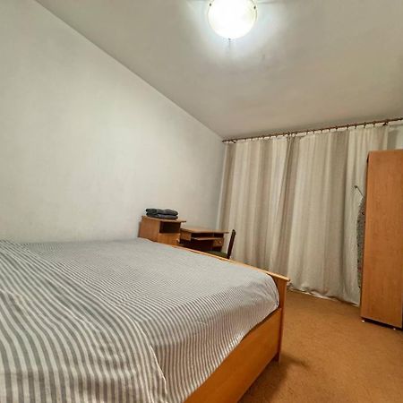 Апартаменти З 2-Ма Кімнатами В 5 Хвилинах Від М. Печерська キエフ エクステリア 写真